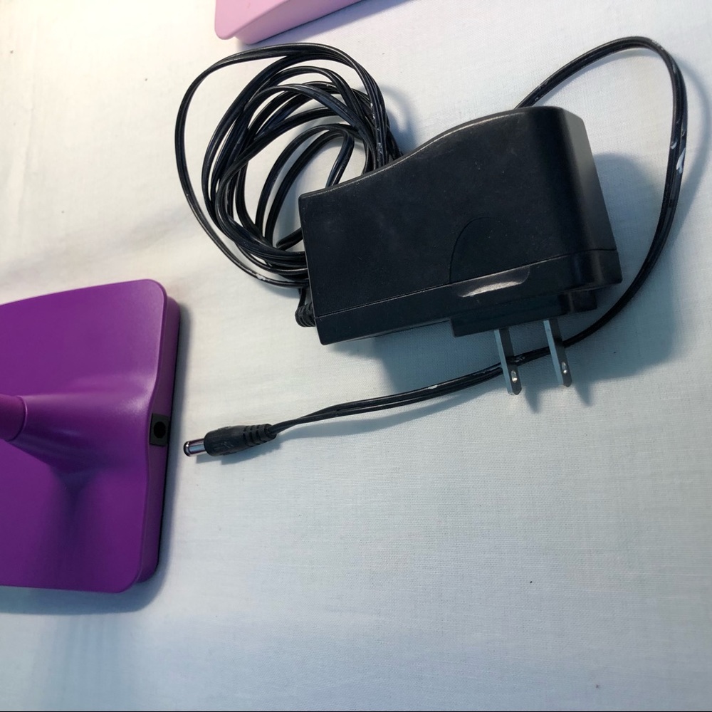 (1) IVY LED Desk Lamp w Built-in USB Charger - Picture 7 of 8